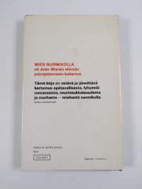 Mies nurmikolla