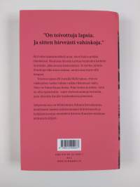 206 pientä osaa