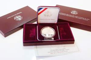USA I Dollar 1995 proof  Atöanta Olympia pillerissäalkuperäisessä kotelossa  sertifikaatti