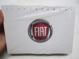 Fiat Freemont uso e manutenzione model year 2012 -käyttöohjekirja
