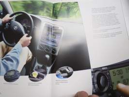 Toyota Avensis 2002 -myyntiesite / brochure
