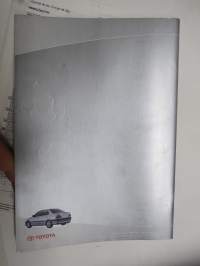 Toyota Avensis 2002 -myyntiesite / brochure