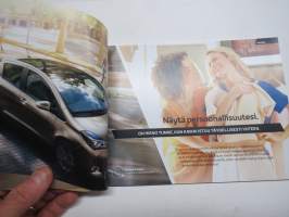 Toyota Yaris 2015 -myyntiesite / brochure
