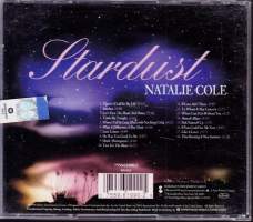 CD - Natalie Cole - Stardust, 1996. 18 raitaa! Katso kappaleet/esittäjät alta/kuvista.