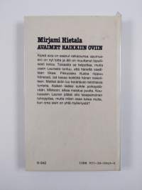 Avaimet kaikkiin oviin