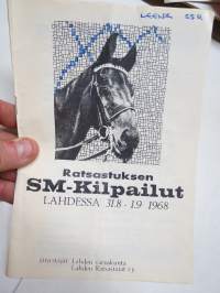 Ratsastuskilpailujen käsiohjelmia 1960-luvulta 9 kappaletta