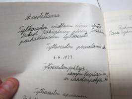 Lotta-Svärd - Lottatytöt - Työpäiväkirja Käkisalmen piirin Jaakkiman paikallisosaston tyttöosasto - Ryhmä nr 1. - nimiluettelo ym. tietoja ja toimintaa