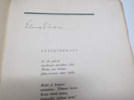Nuori Suomi XXXIX 1929 kirjallistaiteellinen joulu-albumi, kirjoittajina mm. Elina Vaara, Lauri PohjanpääHilja Haahti, Mika Waltari, Artturi Leinonen, Elsa Hästesko
