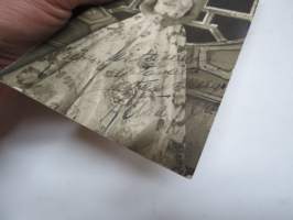 Ritva Aro -nimikirjoitus ja omiste ihailijakortilla / signature - autograph