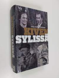 Kiven sylissä