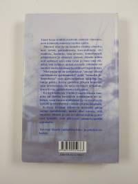Arvoton elämä on arvoton (signeerattu)