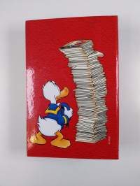 Aku Ankka vuosikerta 2002 (1-52 kansiossa)
