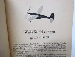 Hobby Boken 1953 - Modellflyg - Modelljärnvägar - Modellbåtar - Modellracer / Ritningar, byggnadsbekrivningar, reportage, regler