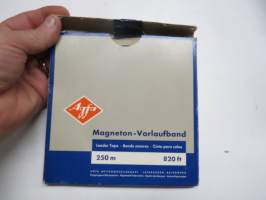 Agfa Magneton-Vorlaufband / Leader Tape / Bande Amorce / Cinta paras colas 250 m - 820 ft -magnetofoninauhan / ääninauhan etunauhaa, sinistä