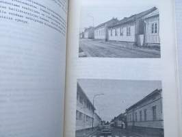 Asuntojen ja asuinrakennusten perusparantaminen : Perusparannustyöryhmän mietintö = Ombyggnad av bostadsbyggnader och bostäder. Ombyggnadsgruppens betänkande