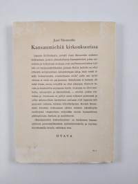 Kansanmiehiä kirkonkuorissa