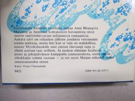 Meren voimia vastaan (Myrskyluoto-sarjan 4. romaani), kansikuvitus Osmo Omenamäki