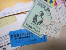 Erä pääsy- ja matkalippuja ym.