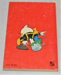 Aku Ankan taskukirja 58	Aku pitää pintansa
