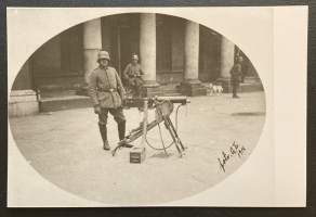 Saksalaisia konekiväärimiehiä Helsingissä 1918 -  Valokuvakortti