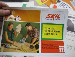 Skil power tools -erä suomenkielisiä työkaluesitteitä
