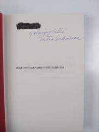 Nokkoset Herramme yrttitarhassa (signeerattu)