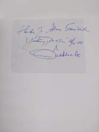 Temppelinrakentaja : säkeitä valosta ja varjostoista (signeerattu, tekijän omiste)