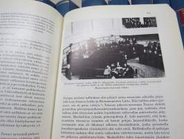 Suomen kansanedustuslaitoksen historia I-XII