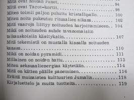 Mustan Magian Salaisuudet - Paholaisen Katekismus - Pekka Siitoin -kääntökirja, sisältää molemmat teokset näköisversiona