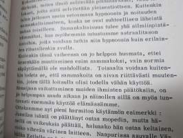 Mustan Magian Salaisuudet - Paholaisen Katekismus - Pekka Siitoin -kääntökirja, sisältää molemmat teokset näköisversiona