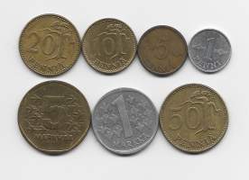 1,5,10,20,50 penniä, 1 ja 5 markkaa 1973 vuoden kolikot yht 7 kpl
