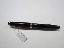 Montblanc (Mont Blanc) Masterpiece 242, &quot;14C 585&quot; kultaterä -täytekynä