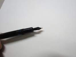 Montblanc (Mont Blanc) Masterpiece 242, &quot;14C 585&quot; kultaterä -täytekynä