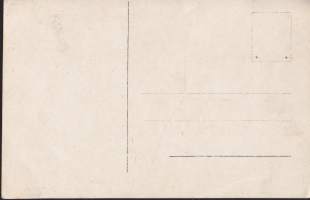 Postikortti I Maailmansota - 3 kortin erä: Kenttäpostia rintamalta 5.4.1917. Sotilaskuva kotipihassa. Hautajaissaatto Königsbergissä. (valokuvat, sota-aika)