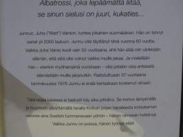 Täyttä elämää. Junnu - Kotkan poikii ilman siipii