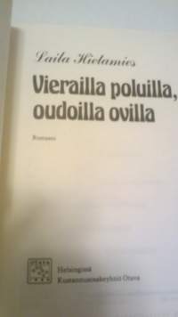 Vierailla poluilla oudoilla ovilla