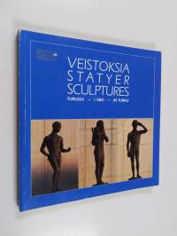 Veistoksia Turussa = Statyer i Åbo = Sculptures in Turku
