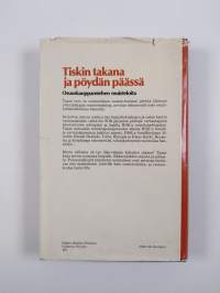 Tiskin takana ja pöydän päässä : osuuskauppamiehen muisteloita
