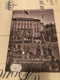 Turun yliopiston historiaa mitalitaiteen valossa
