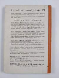 Mistä pois... mihin suuntaan? : ihmisen ymmärtämiseen ohjaava opintokirja nuorisokerhoille