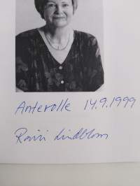 Tummina tunteina (signeerattu, tekijän omiste)