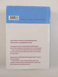 Tähtiin kirjoitettu (sis. kirjat Samppanjataivas ja Nukkemorsian)