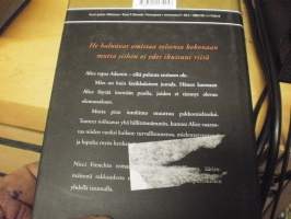 Pimeyden syli
