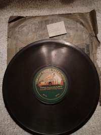 Consert record &quot;gramophone&quot;  2-284164, suomalainen kan sanlaulu (niin minä neitonen...) / armaasta erotessa : kvartetti M. M:stä V. 1912