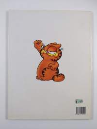 Garfield ensena los dientes