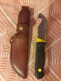 PUUKKO.Martinin metsästäjän puukko. Pituus kahvoineen 25 cm.