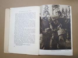 Työväen Kalenteri 1918, sis. mm. seur. artikkelit; (Venäjän) Vallankumouksen pyörteissä, Kun jääpalatsi sortui, Muurmannin rannalta, Pönttövuoren