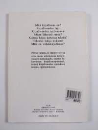 Pieni kirjallisuustieto