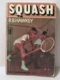 Squash  urheiluoppaat 18