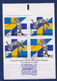 Suomi 1994 -  26.8. Suomi-Ruotsi maaottelu -vihko V25 ** postituore LAPE 1261H1-1262H2 kaksi vastakkaista paria vihossa (LAPE 10€)